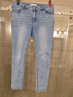 Women’s Light Blue Skinny Jeans — Stretch Slim Fit